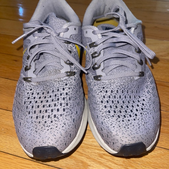 Nike sneakers - Picture 6 of 7